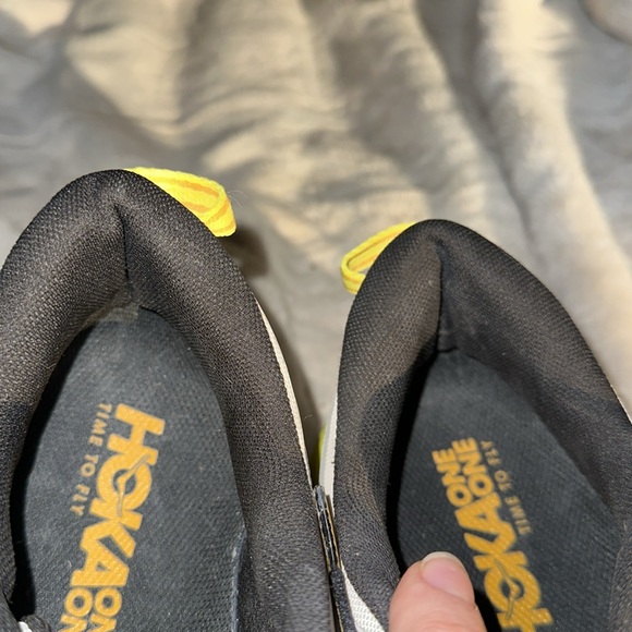 Hoka One One Bondi 7 Nimbus Cloud/ Radiant Yellow Size 12 - Picture 12 of 13